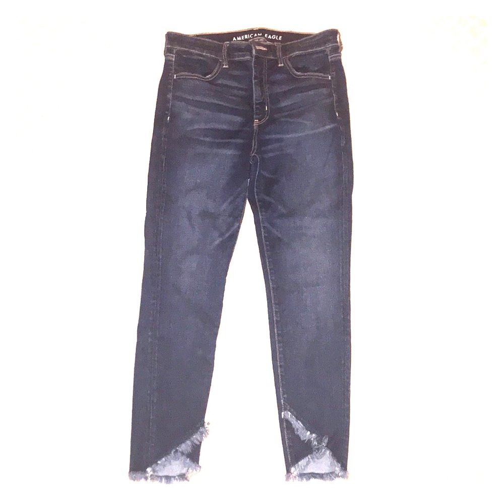 Frayed Bottom American Eagle Jeans!